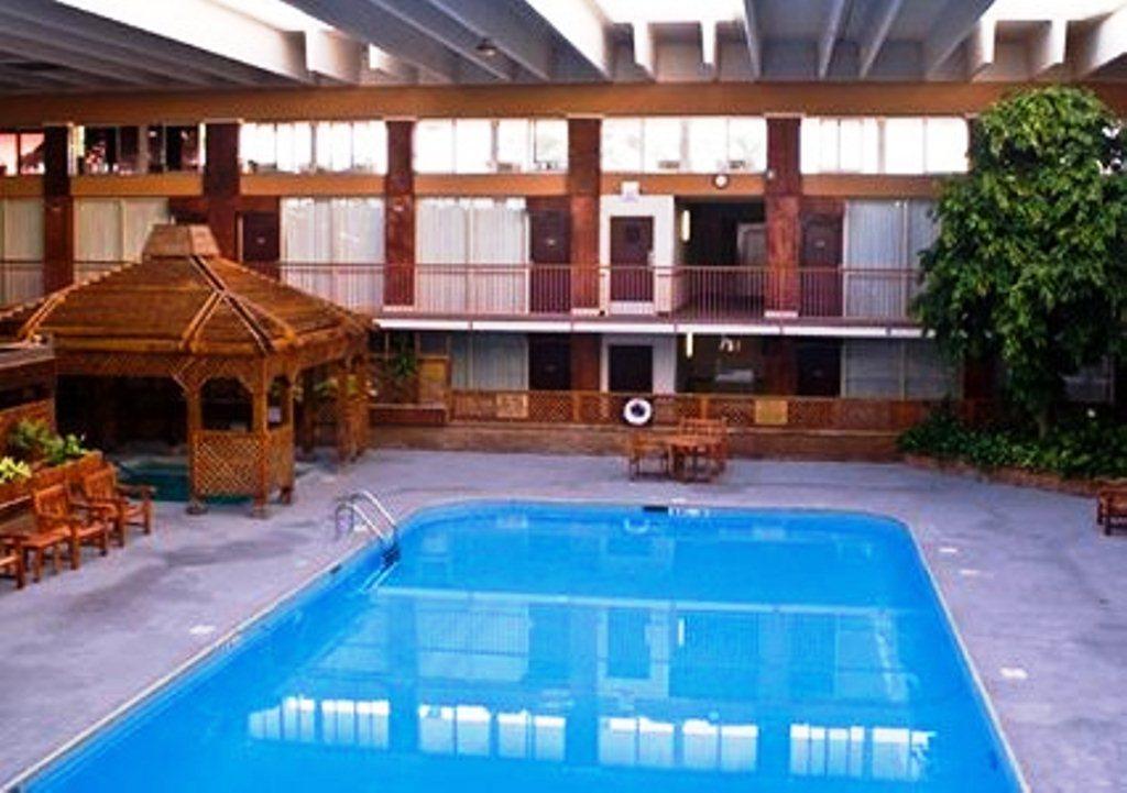 Clarion Inn Conference Center Modesto Facilidades foto